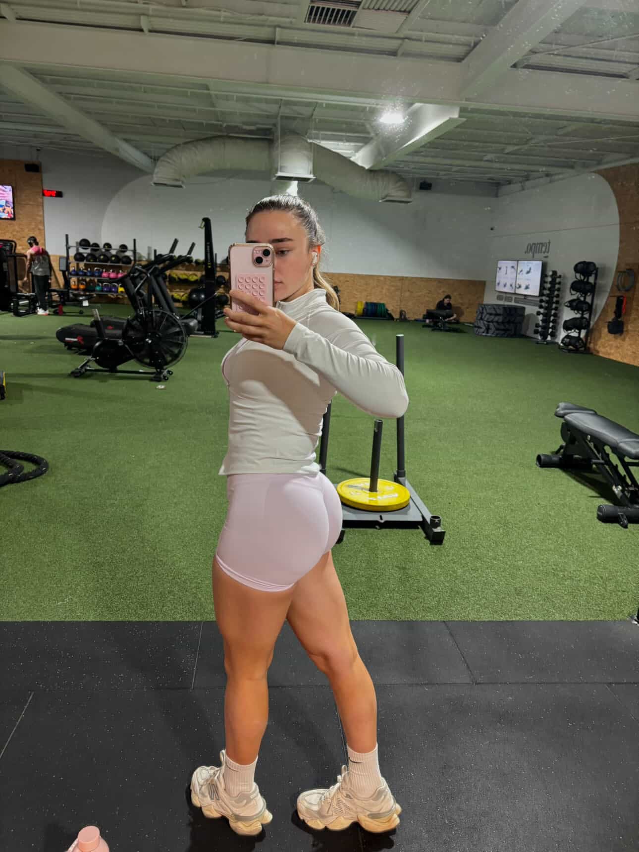 Barley blush seamless activewear shorts